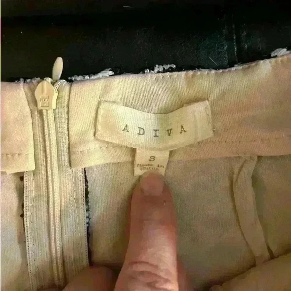 Adiva lace skirt black and beige size small - Picture 4 of 10